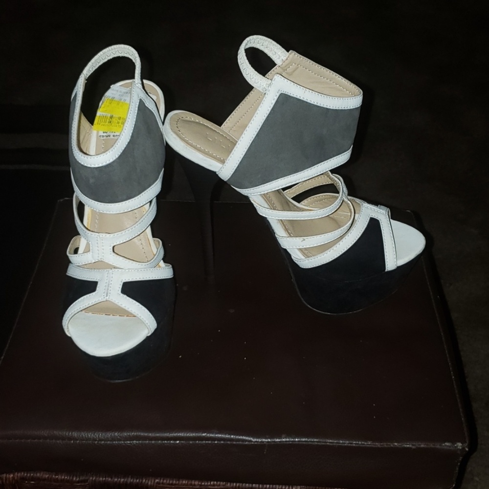 Color block Heels - Picture 2 of 8